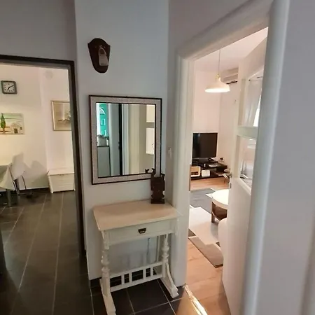 Meerblick-apartment Jasmine 2 In Strandnaehe By Interhome Apartman Trogir